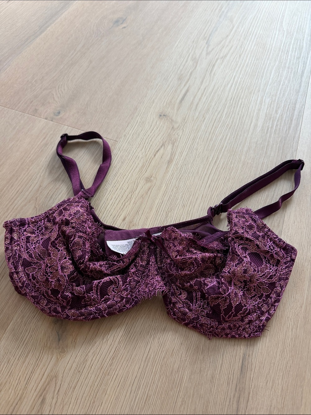 Victorias secret 34D Lace Underwire Bra in Deep Plum